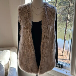 Dylan Rose Ombré Faux Fur Vest, NWOT, Size Small